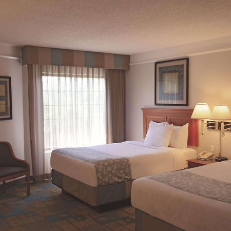 La Quinta Inn By Wyndham Austin Oltorf Buitenkant foto
