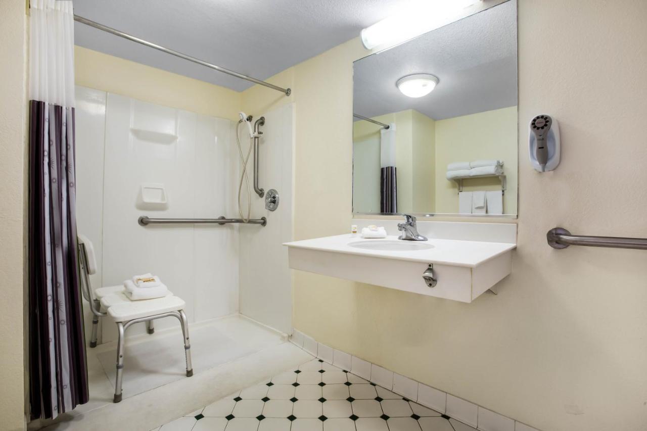 La Quinta Inn By Wyndham Austin Oltorf Buitenkant foto