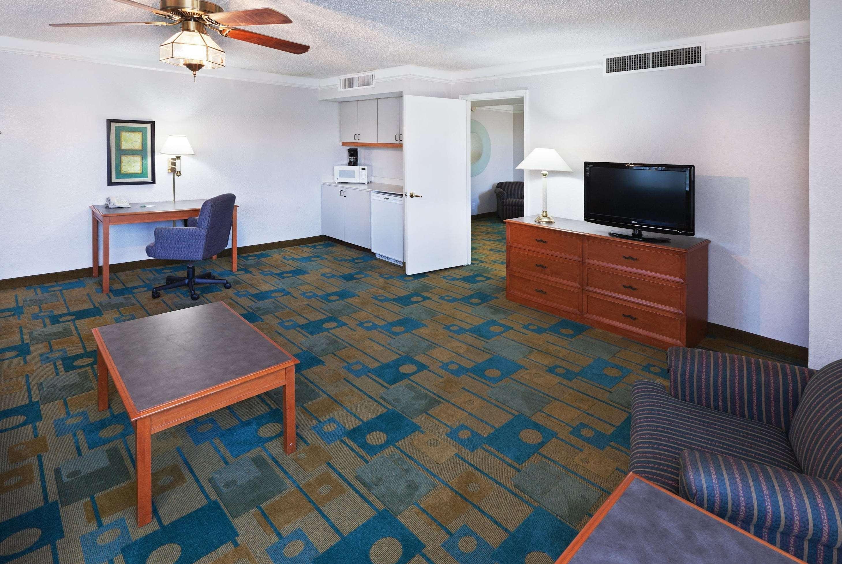La Quinta Inn By Wyndham Austin Oltorf Buitenkant foto