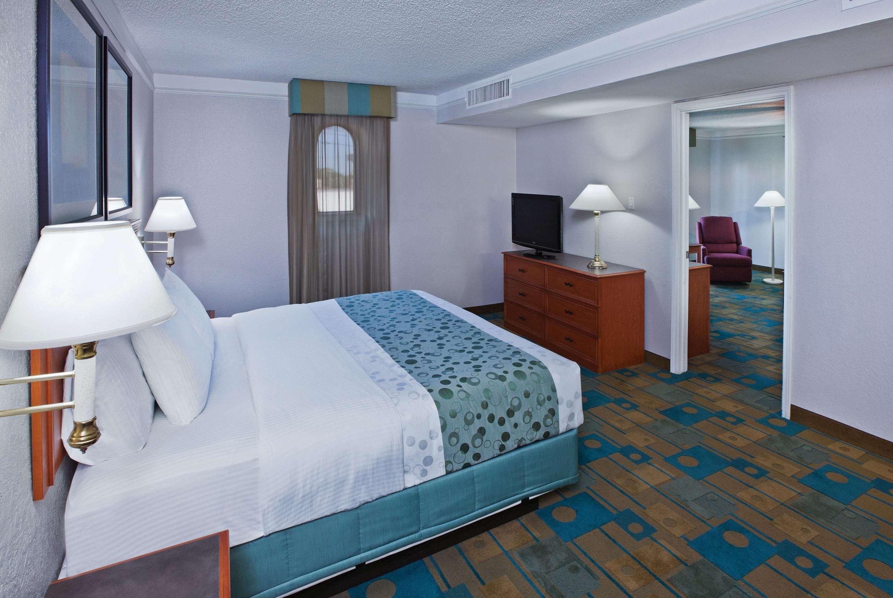La Quinta Inn By Wyndham Austin Oltorf Buitenkant foto