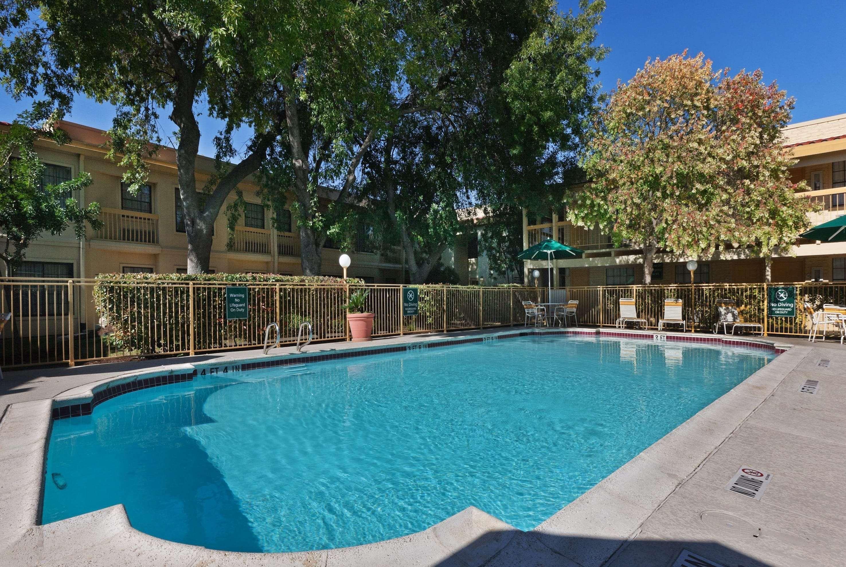 La Quinta Inn By Wyndham Austin Oltorf Buitenkant foto