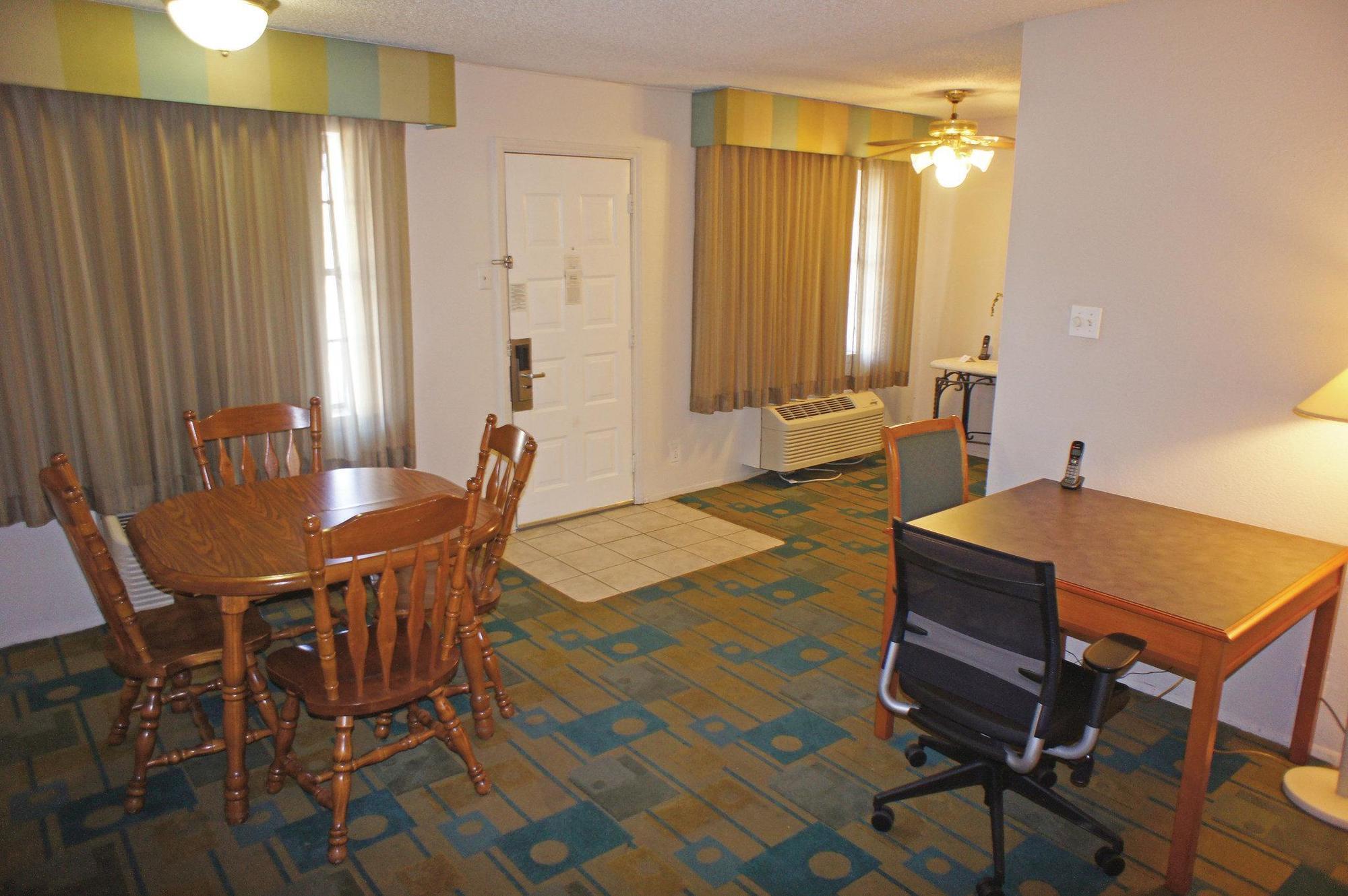 La Quinta Inn By Wyndham Austin Oltorf Buitenkant foto